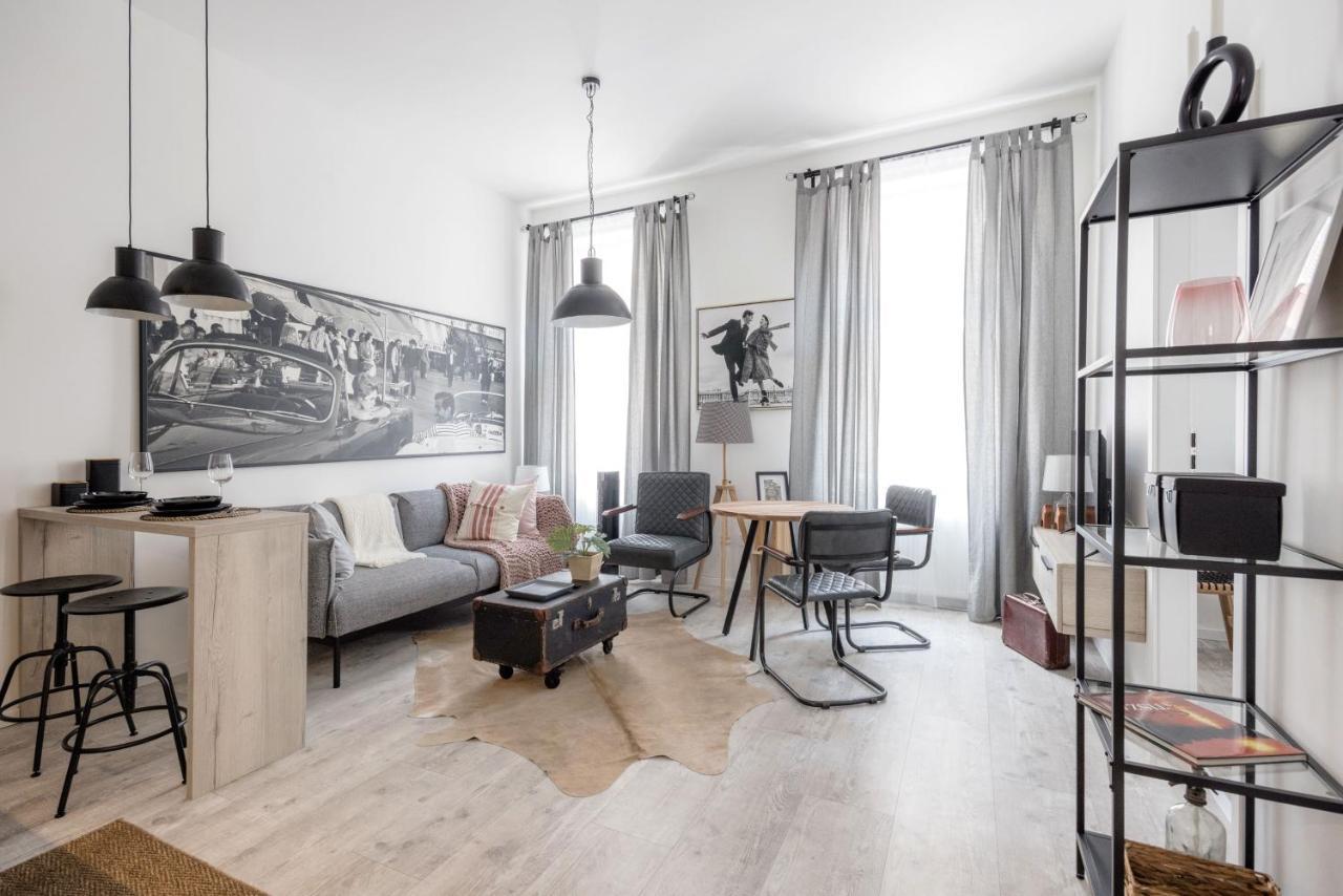 Two-Bedroom Apartment Next To Music Academy Budapest Exterior foto