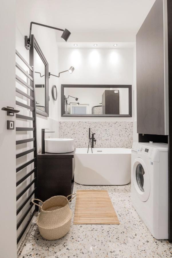 Two-Bedroom Apartment Next To Music Academy Budapest Exterior foto